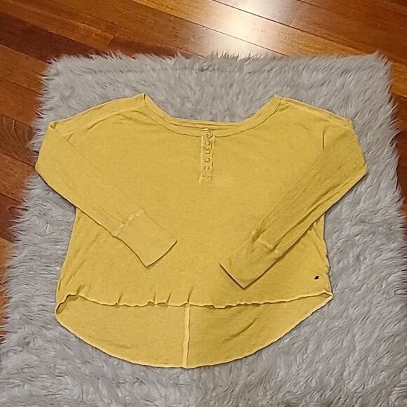 American‎ eagle outfitters  rustic yellow oversized flowy long sleeve thermal - Picture 1 of 7